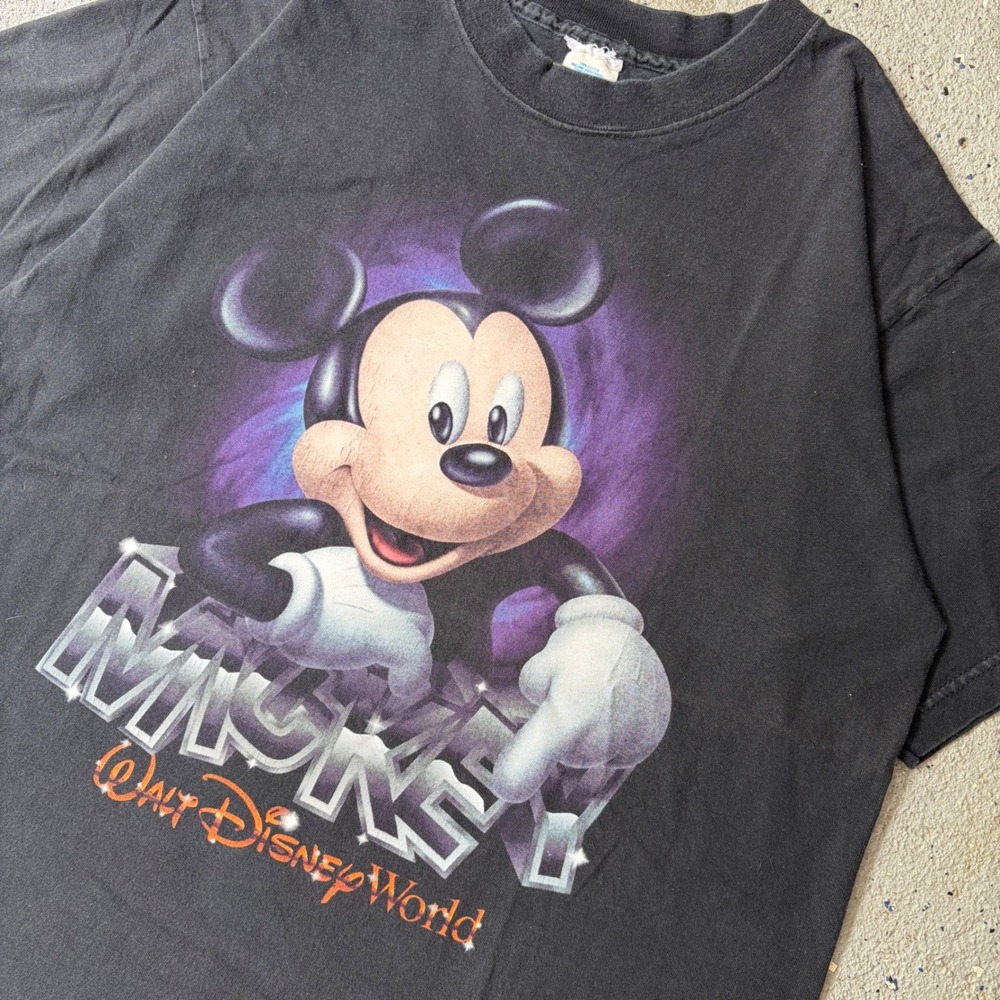 Vintage Walt Disney World Mickey Mouse T Shirt Black Graphic Made in USA Large - Picture 1 of 3
